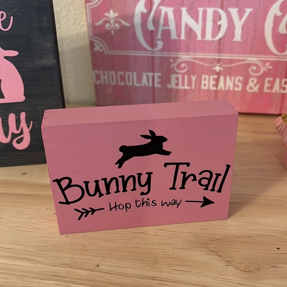 10. Easter Decor - Picture 3 of 7